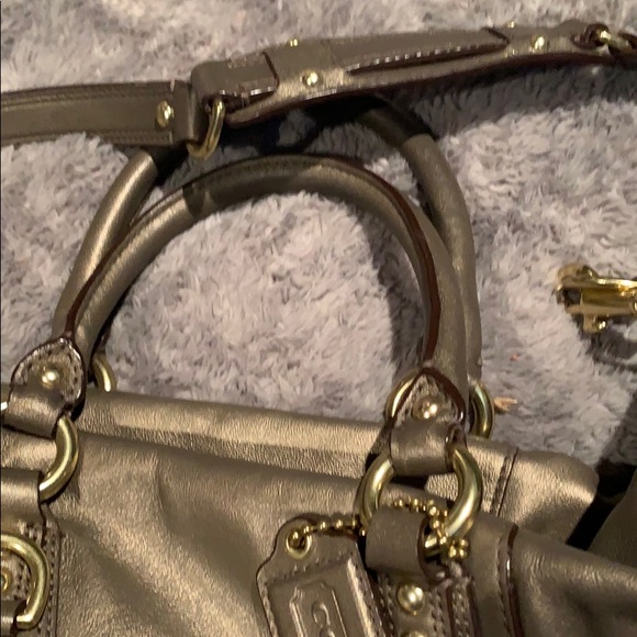 Purse fairly used hand or shoulder - Picture 3 of 9